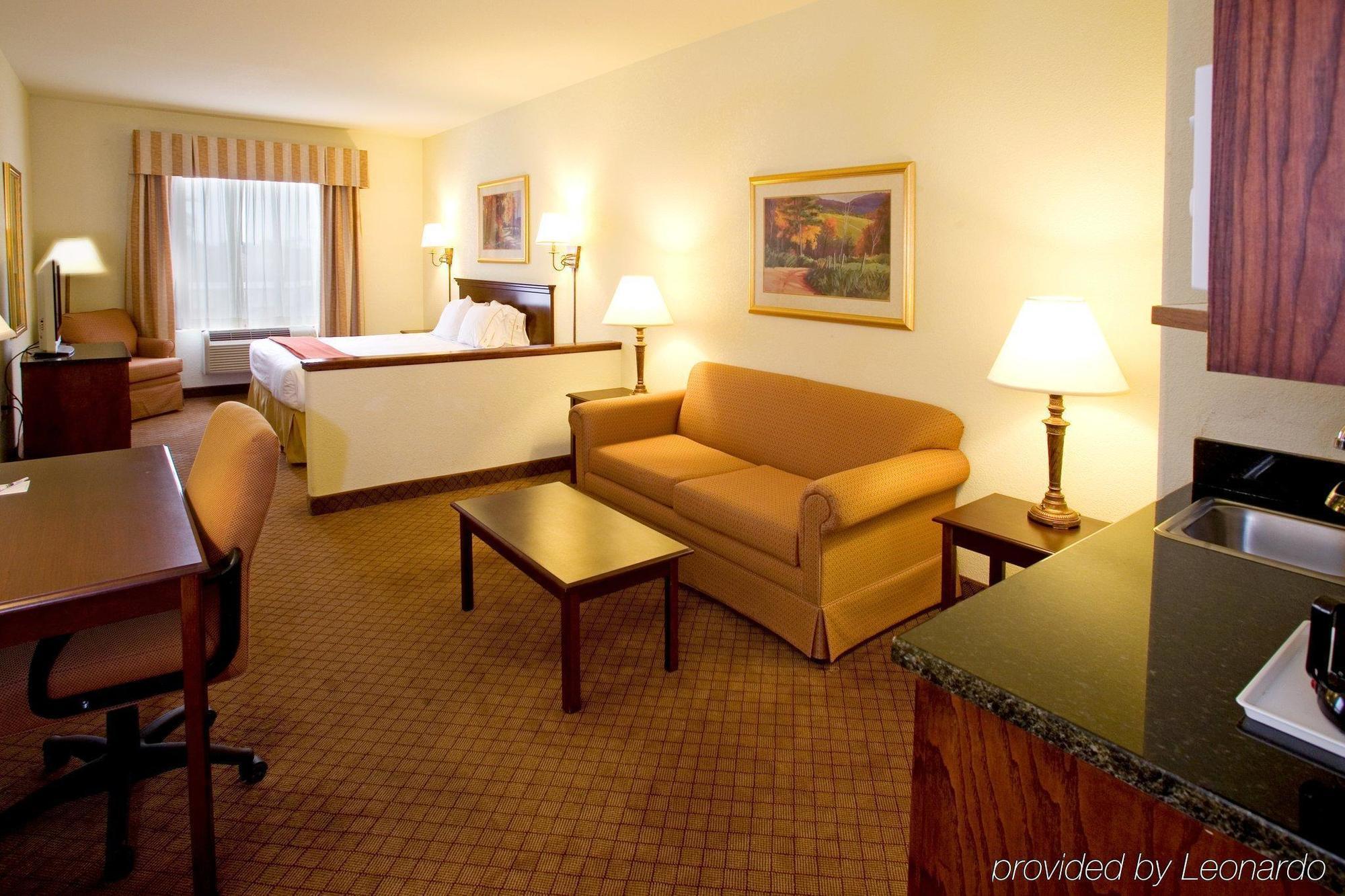 Holiday Inn Express Hotel And Suites Weslaco, An Ihg Hotel Oda fotoğraf